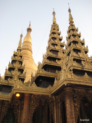 056_Shwedagon Pagoda